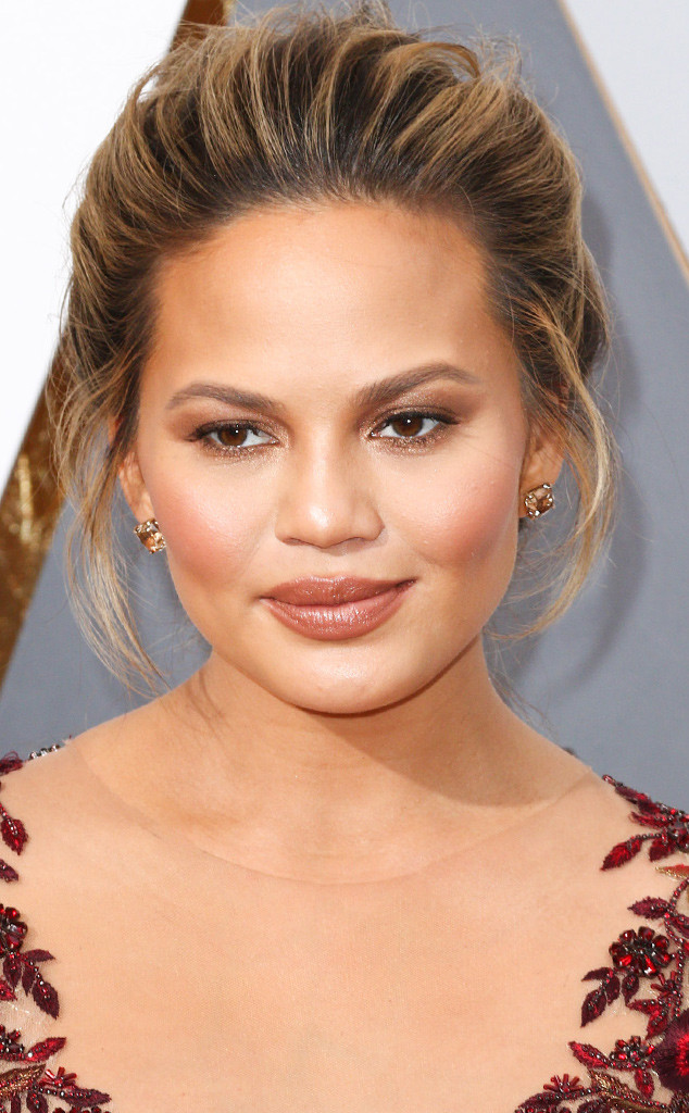 Chrissy S Smoky Eye Your New Go To Look E Online